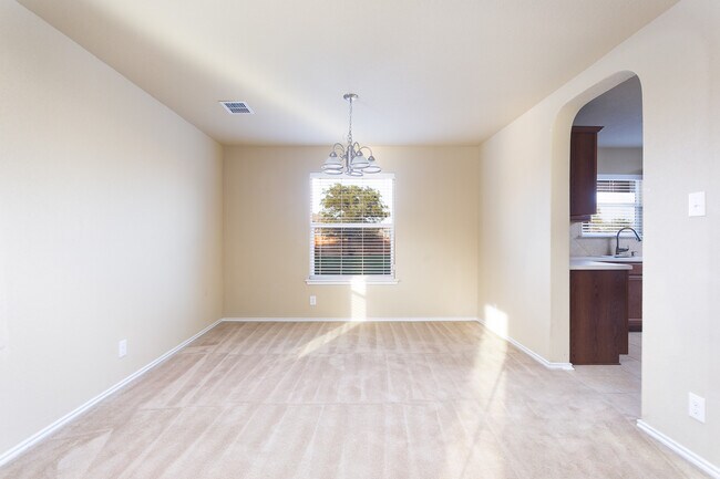 Foto del edificio - Lawn Maintenance Included! 3 bedroom located in Redbird Ranch! Amazing community Amenities