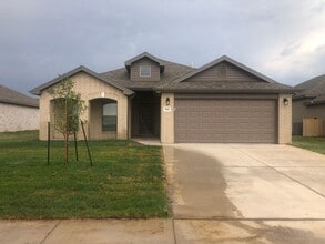 Building Photo - 7907 Bellamy Dr