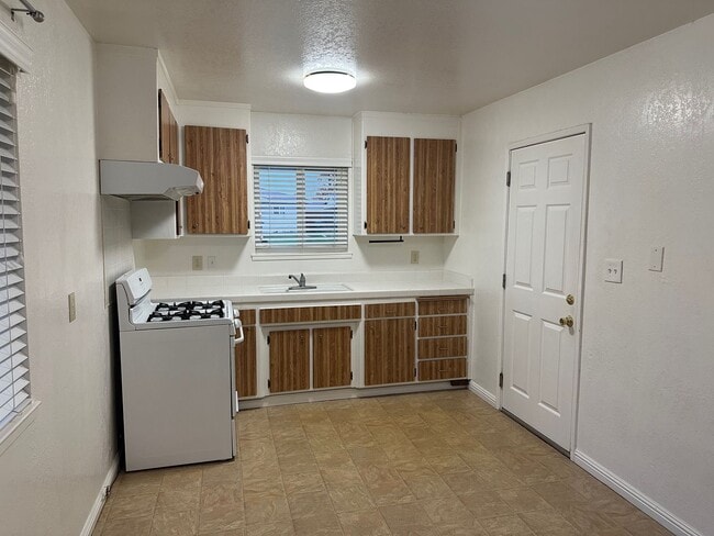 Photo - NICE DUPLEX IN ELVERTA!! House