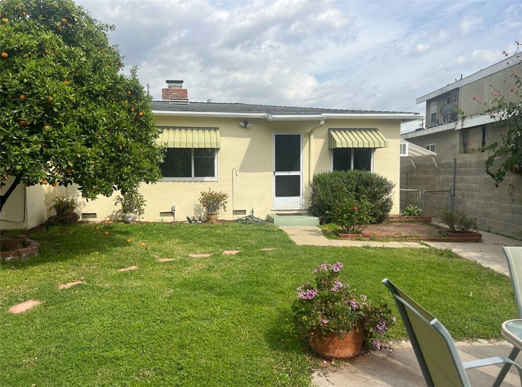 Primary Photo - 7135 Sultana Ave