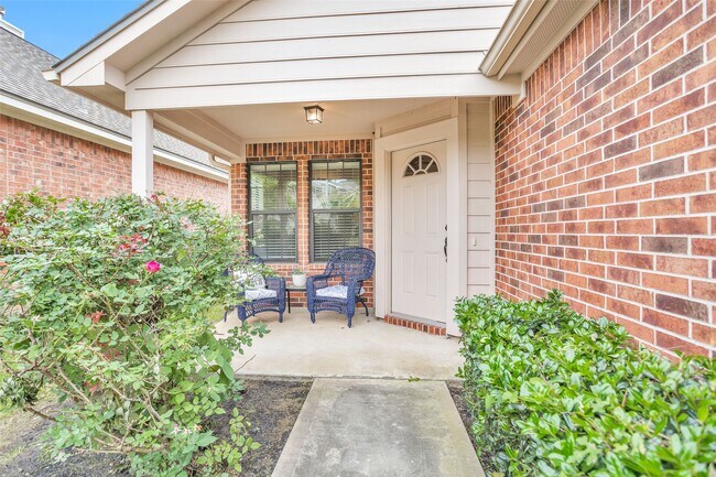 Building Photo - 119 Golfview Ct