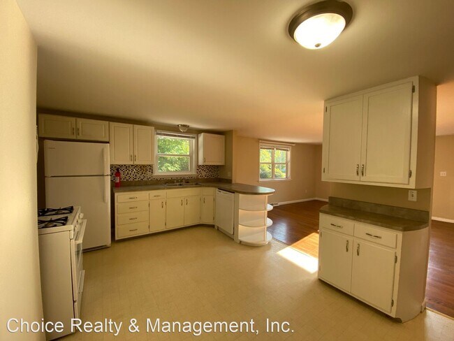 Building Photo - 1 br, 1 bath House - 2740 S Leonard Spring...