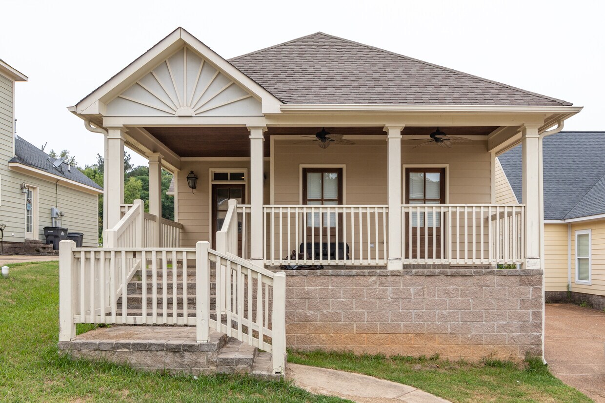 131 Edgewood Blvd, Oxford, MS 38655 House Rental in Oxford, MS