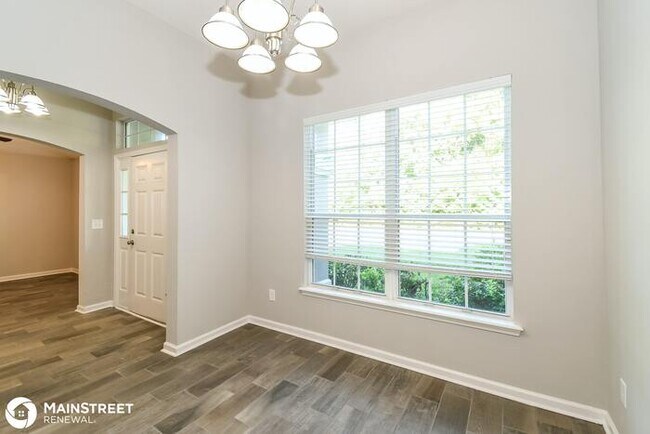 Building Photo - 10296 Lancashire Dr E, Jacksonville, FL 32219
