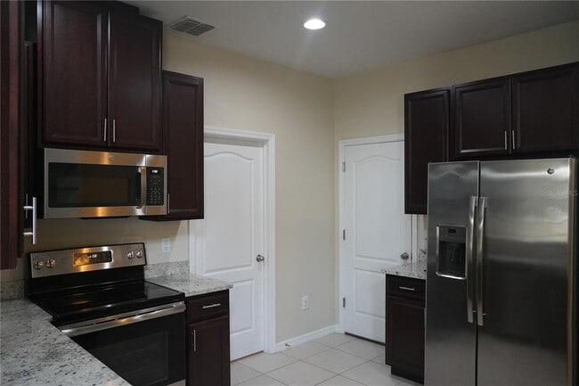 Foto del edificio - 2212 Lennox Dale Ln