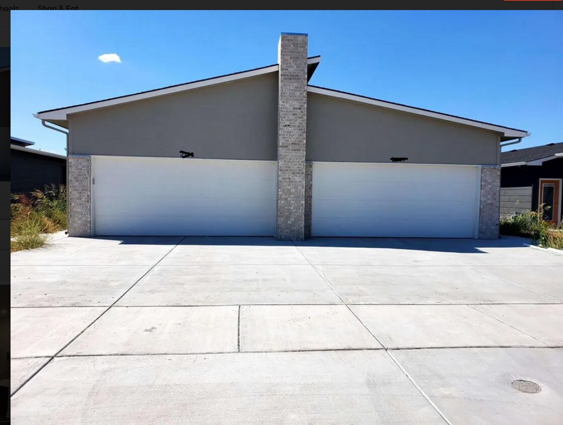 1166111663 E Harry Ct Unit 11663 Harry Ct, Wichita, KS 67207 Room