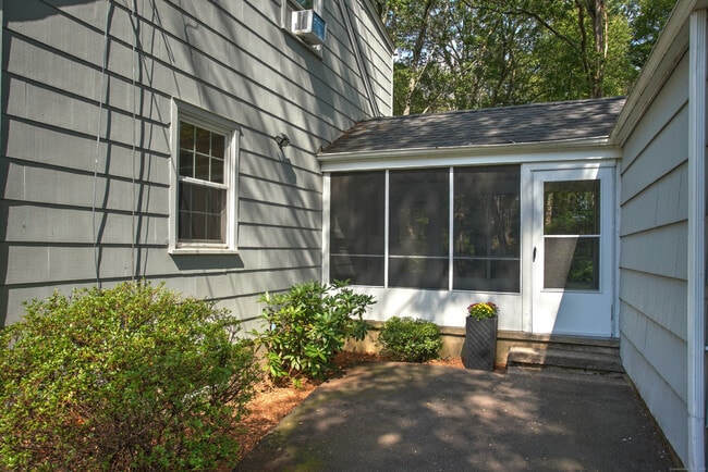 Building Photo - 57 Wampus Way