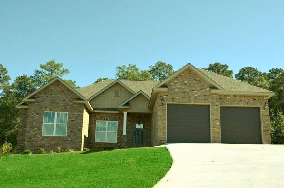 Primary Photo - 256 Cedar Grove Ln