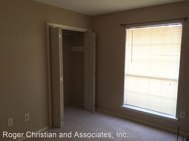 Foto del edificio - 3 br, 1 bath House - 3321 Hickory Ridge Rd
