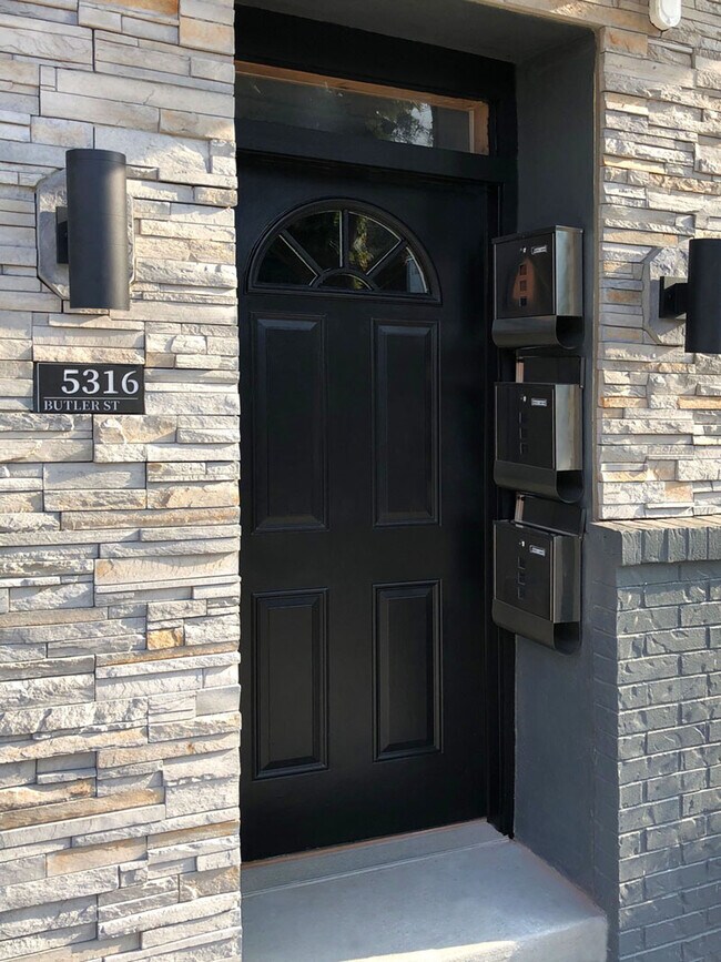 Hermosa entrada - 5316 Butler St