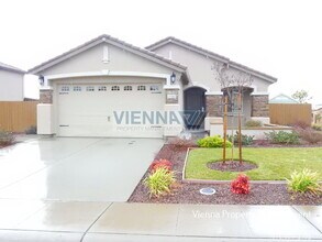 Building Photo - 2166 Fawndale Ln