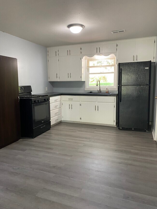 Foto del edificio - 1400 Donahoe Dr