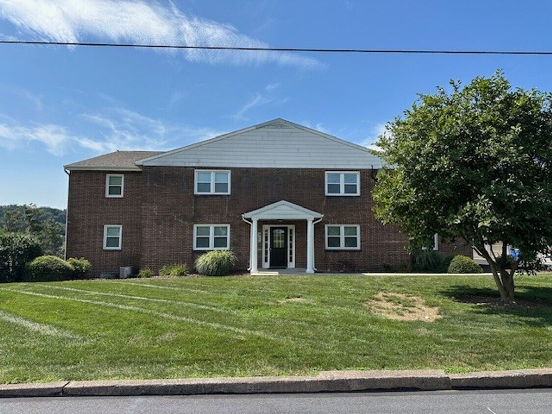 Foto principal - 6890 Clearfield St