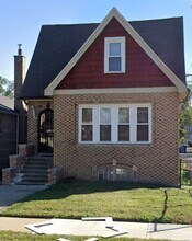 Building Photo - 441 W 110th St