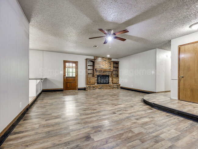 Photo - 1706 High Meadows Dr House