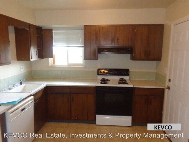 Building Photo - 343-345 W Willox Ln