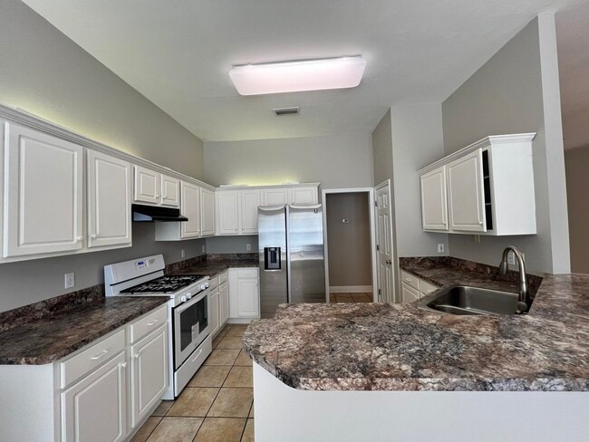 Building Photo - 2003 Hickory Tree Ln