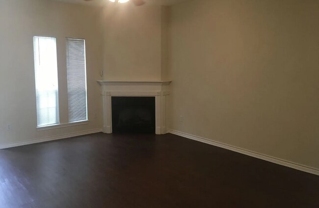 Building Photo - 1218 Welsh Ave