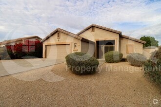Building Photo - 1092 W Vaughn Ave