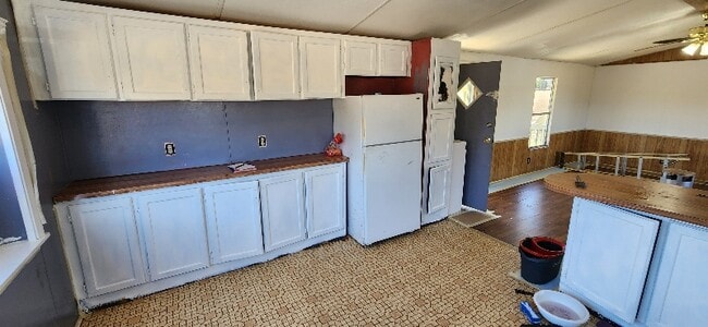 Building Photo - 27511 US-31