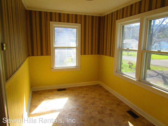 Building Photo - 2 br, 1 bath House - 105 Juniper Way