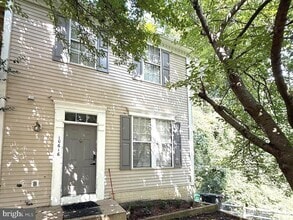 Building Photo - 10616 Fitzgibbon Ct