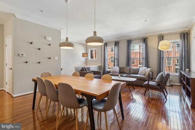 Foto del edificio - 2707 Amber Crest Rd