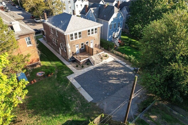 Foto del edificio - 533 N Euclid Ave