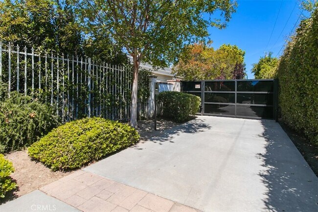 Foto del edificio - 22841 Calvert St