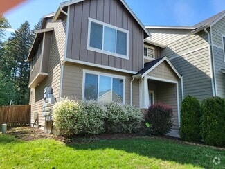 Front door & Front yard. - 16439 77th Avenue Ct E
