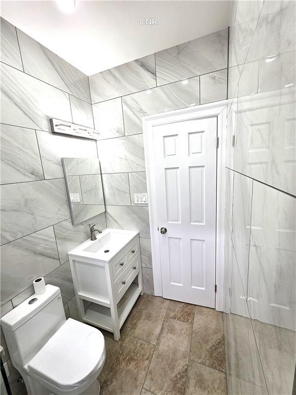 Building Photo - 316 E 94th St