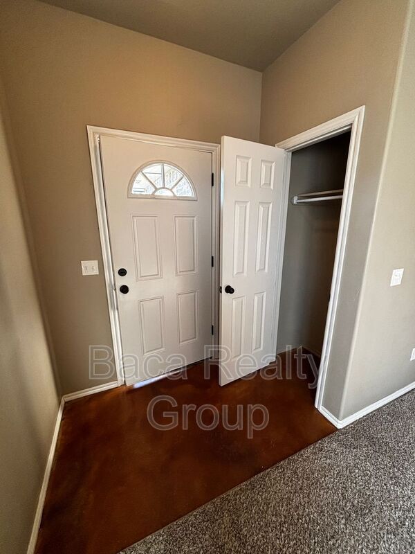 Building Photo - 1859 Post Oak Rd