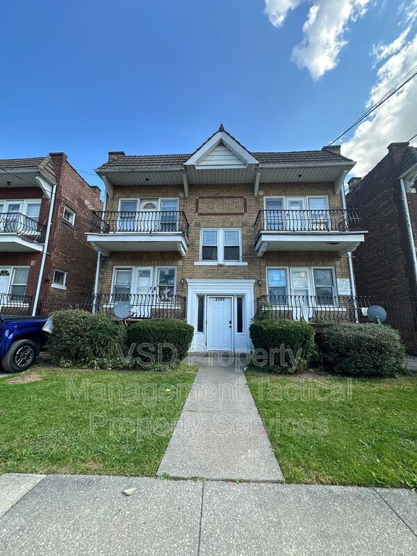 3289 E 143rd St Unit #3, Cleveland, OH 44120 - Condo for Rent in ...