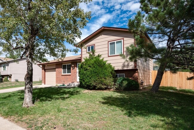 Photo - 1582 S Memphis St House