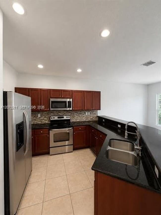 Building Photo - 14701 SW 22nd Terrace