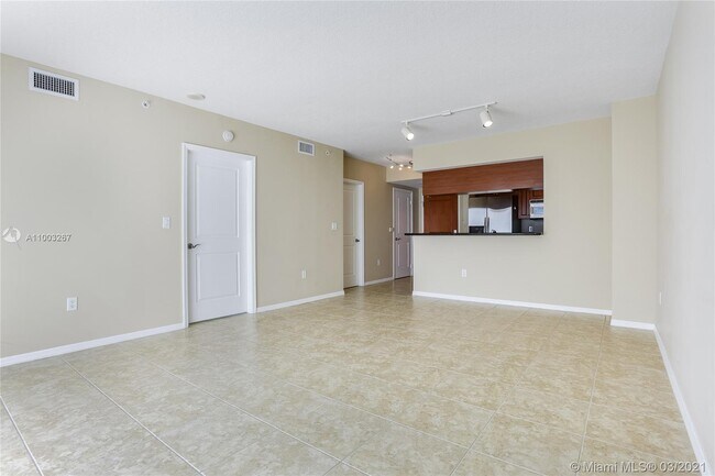 Foto del edificio - 347 N New River Dr E