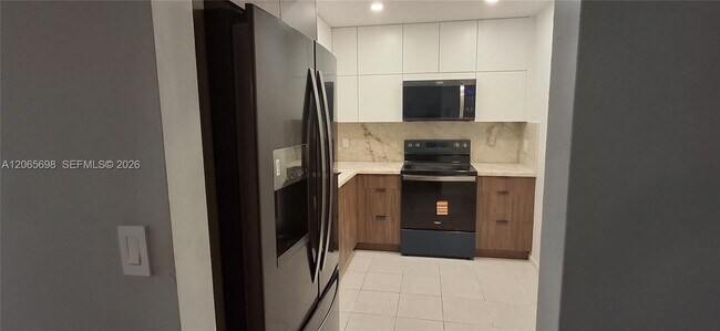 Foto del edificio - 901 Hillcrest Dr