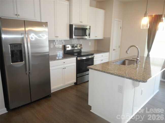 Building Photo - 2105 Autumn Olive Ln