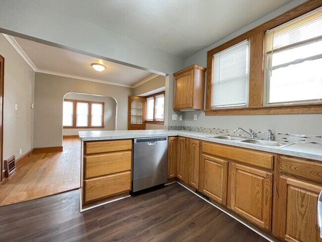 Foto del edificio - 4145 N 51st Blvd
