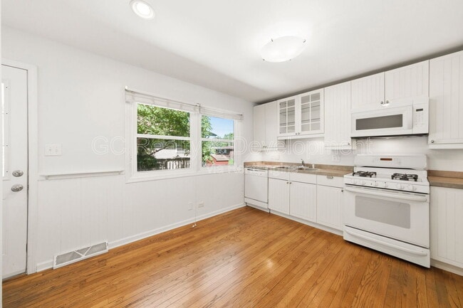 Building Photo - 1388 Gardina Vista
