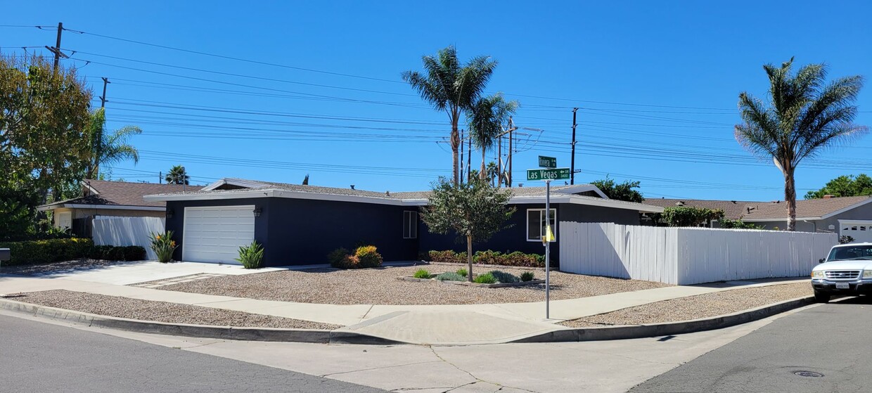 Primary Photo - Beautifully complete remodeled single-stor...