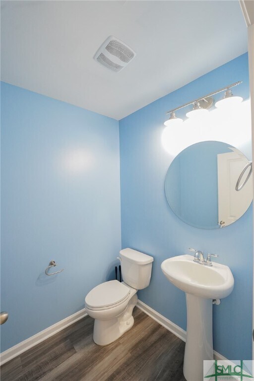 Foto del edificio - 105 Butternut Blvd