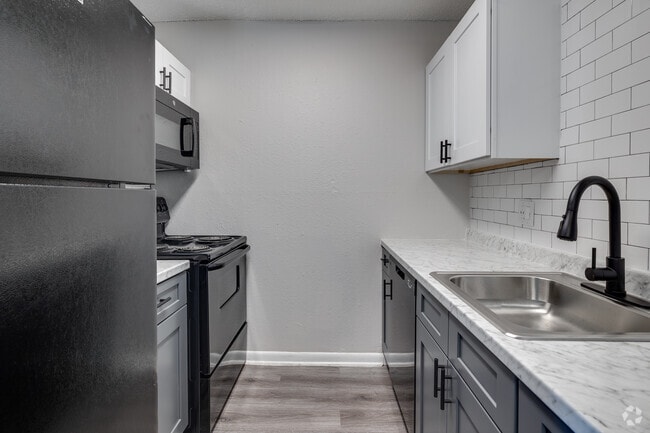 Interior Photo - Crossings at Midtown