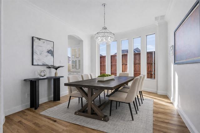 Building Photo - 741 Almeda Dr