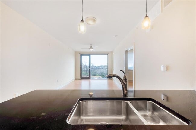 Foto del edificio - 3016 Guadalupe St