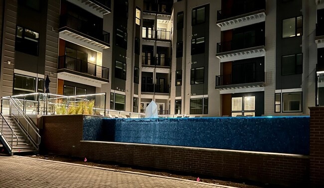 Building Photo - The Lofts at Front Street