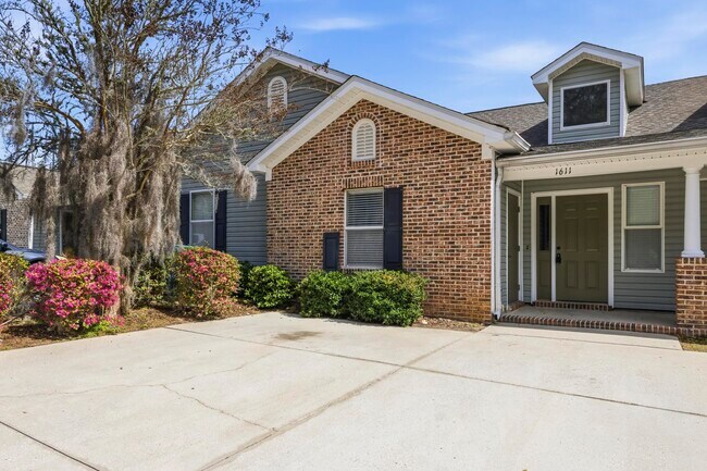 Foto del edificio - 1611 Quazar Rd