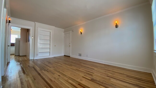 Building Photo - 760 N Madison Ave