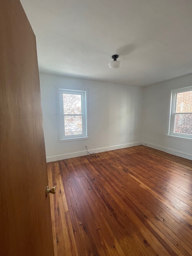 Foto del edificio - 338 Rector St