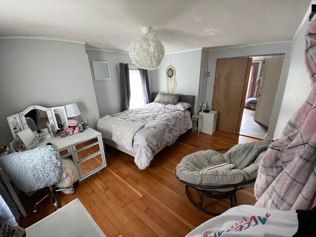 Foto del edificio - 76 Houlton St